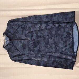 Hickey Freeman pullover blue camo athletic shirt size S/P